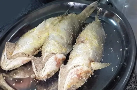 طريقة عمل الفسيخ بالصور خطوة بخطوة