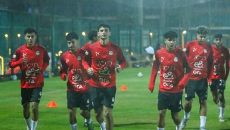 منتخب الشباب يستعد لوديتي الجزائر تحت الأمطار