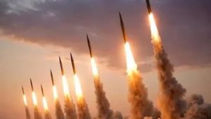 التليفزيون الإيراني يُعلن تنفيذ الموجة 54 من عملية «الوعد الصادق 4» واستخدام صاروخ سجيل لأول مرة