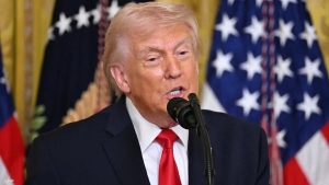 ترامب يخطط للاستيلاء على جزيرة خرج لضرب الاقتصاد الإيراني