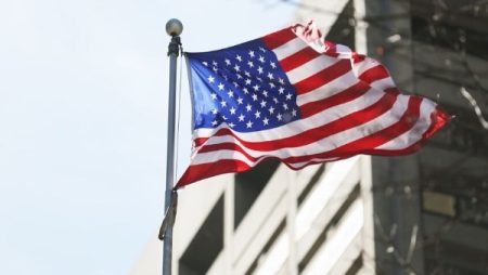 الخارجية الأمريكية: نحث رعايانا بجميع أنحاء العالم على توخي المزيد من الحذر