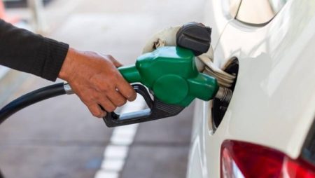 الإمارات تعلن زيادات كبيرة في أسعار الوقود لشهر أبريل 2026