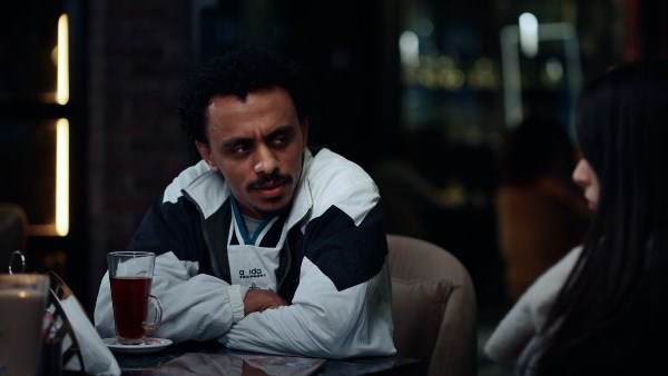 مسلسل بيبو.. كزبرة يبدأ مشروع ريش الدجاج وشقيقه يحاول الإيقاع به