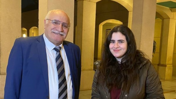 عزت زين لـ صدى البلد: أتمنى تجسيد سيرة هذا الفنان.. وأحضر لمسرحية جديدة| فيديو