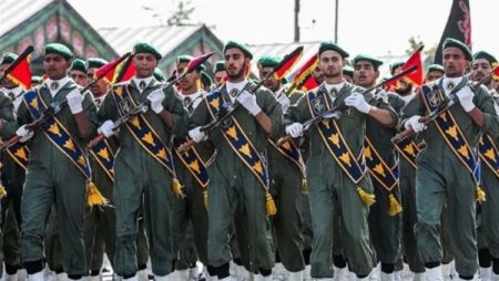 الحرس الثوري الإيراني يعلن بدء استهداف شركات أمريكية في المنطقة