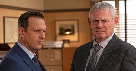 مارتن كلونز من Doc Martin يظهر لأول مرة في “أفضل دواء” جنبًا إلى جنب مع جوش تشارلز في طبعة جديدة من قناة Fox (حصريًا)