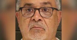 كولورادو شريف متهم بإساءة استخدام الجثة يستقيل ، ويتهم النواب بالاعتداء