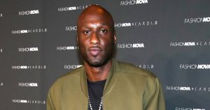 يقول لامار أودوم إنه رأى “الآخرة” في جرعة زائدة شبه مميتة: شرح دخوله إلى المستشفى عام 2015