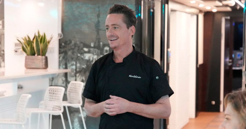 بن روبنسون يدعو حفل الزفاف “تحت سطح السفينة إلى الأسفل” إلى “الإثارة” بعد فشل الخطوبة