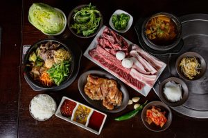 اكتشف العلماء طعامًا يساعدك على إخراج الجزيئات البلاستيكية الدقيقة