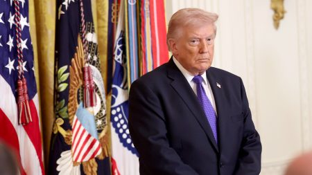 يقول ترامب إن الولايات المتحدة قد تقطع التجارة مع إسبانيا بسبب إيران ونزاعات أخرى