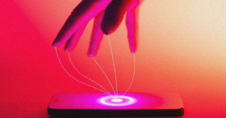 مجموعة أدوات محتملة لاختراق أجهزة iPhone تابعة للحكومة الأمريكية أصبحت الآن في أيدي الجواسيس والمجرمين الأجانب