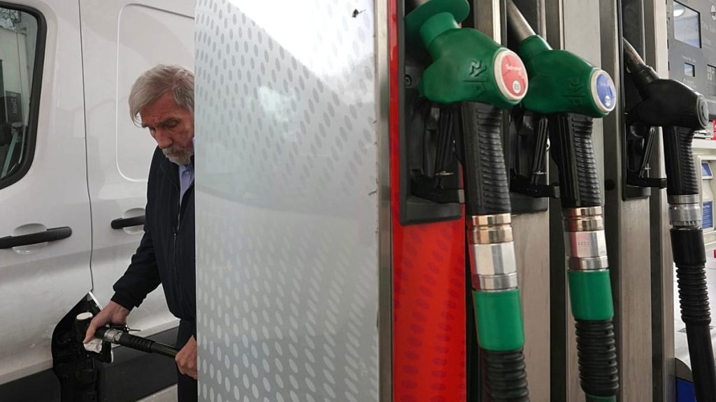 يفكر الاتحاد الأوروبي في فرض ضرائب أرباح مفرطة على شركات النفط والغاز، ولا تزال الأرباح الأجنبية غير واضحة