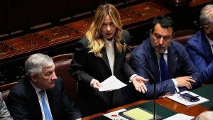 قالت رئيسة الوزراء الإيطالية جيورجيا ميلوني إن إيطاليا أوقفت تجديد اتفاقية الدفاع الإسرائيلية