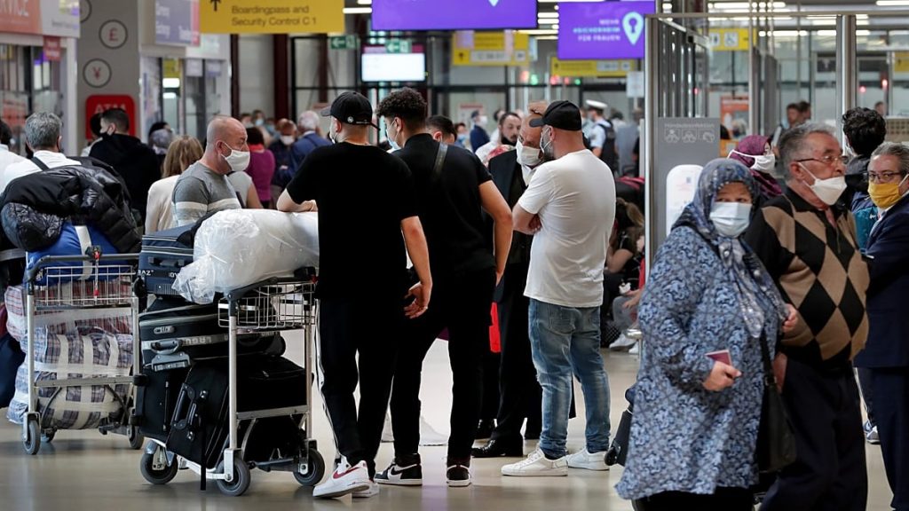 نظام الدخول/الخروج الأوروبي (EES): ما يحتاج المسافرون إلى معرفته قبل طرحه في 10 أبريل