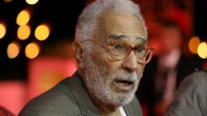 تطورات الحالة الصحية لعبد الرحمن أبو زهرة.. نجله يكشف التفاصيل