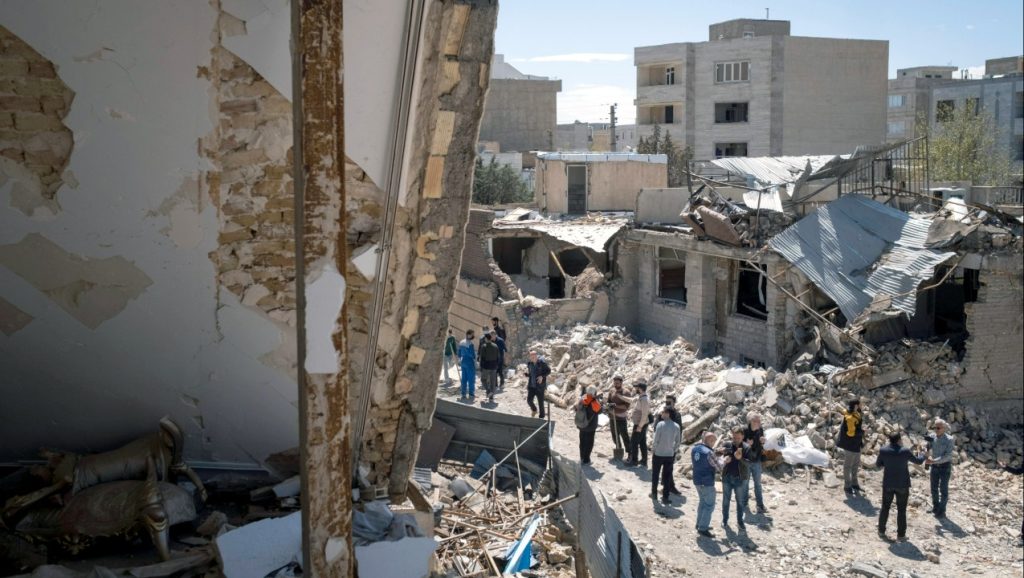 تطبيق Mahsa Alert يساعد المدنيين الإيرانيين وسط الحرب وانقطاع الإنترنت