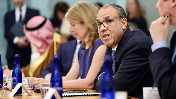 وزير الخارجية يشارك في حلقة نقاشية رفيعة المستوى حول التعافي المبكر بغزة