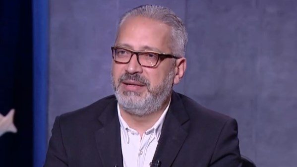 فزورة عكس المنطق.. تامر أمين يعلق على مستوى الأهلي أمام سيراميكا كليوباترا