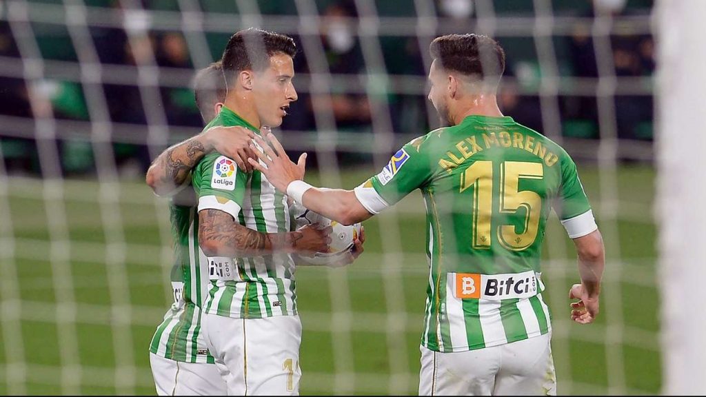 تعادل مثير بين أوساسونا وريال بيتيس في الدوري الإسباني