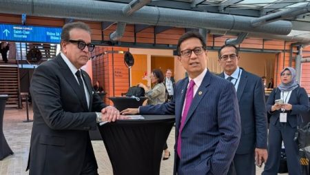 وزير الصحة يبحث مع نظيره الإندونيسي تعزيز التعاون في الترصد الوبائي والإنذار المبكر