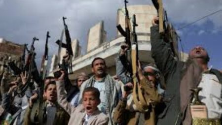 الحوثي: استهدفنا بدفعة من الصواريخ الباليستية أهدافا حساسة للعدو الصهيوني