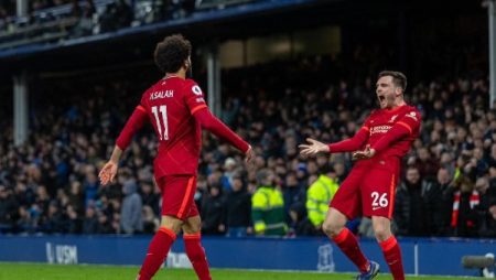 محمد صلاح يودع روبرتسون بعد إعلان رحيله عن ليفربول