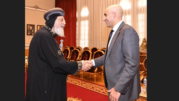 وزير التعليم يهنئ البابا تواضروس بحلول عيد القيامة المجيد