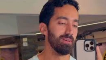 «هتبهرك من أول نظرة».. شقيقة أحمد تيمور تخطف الأنظار في ظهور لافت بعيد ميلادها