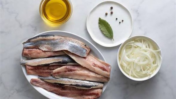 طرق آمنة للاحتفاظ ببواقي الرنجة بعد شم النسيم