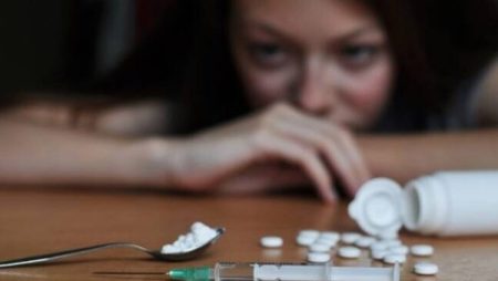 حرمان من الحضانة وسجن .. ماذا ينتظر الزوج المتعاطي للمخدرات ؟