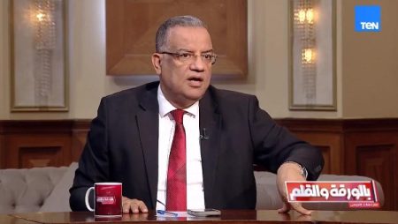 محمود مسلم: الحقيقة أولًا.. والوعي القائم على معلومات خاطئة ينهار سريعًا | فيديو