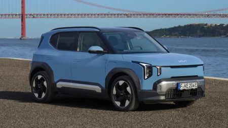 كيا EV2 الكهربائية تظهر لأول مرة