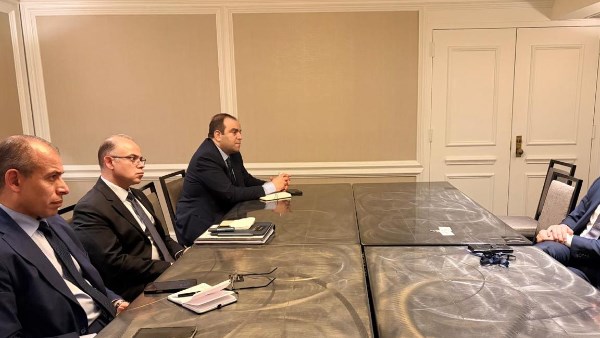 وزير الاستثمار يبحث توطين تكنولوجيات خفض الانبعاثات الكربونية لتعزيز التحول نحو الاقتصاد الأخضر