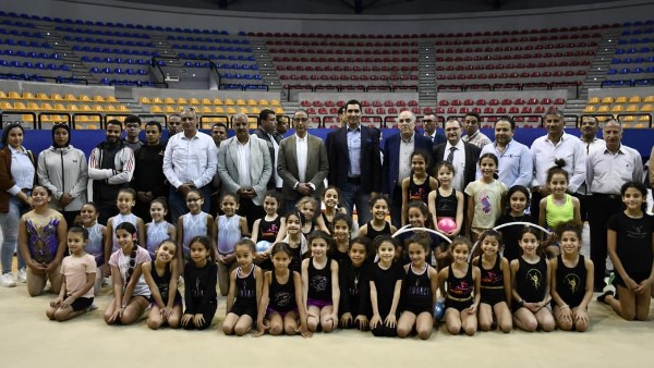 وزير الشباب والرياضة ومحافظ الجيزة يتفقدان أعمال تطوير نادي الصيد بأكتوبر | صور