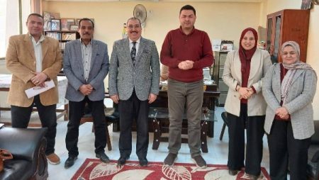 «مستقبل ممارسة الخدمة الاجتماعية .. التحديات والامتيازات» ندوة بجامعة بني سويف | صور