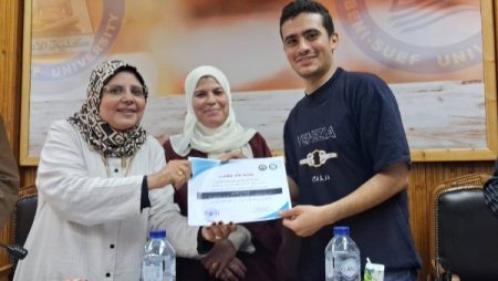 «لا للتدخين» .. ندوة بآداب بني سويف تعزّز الوعي بين العلم والدين نحو التعافي | صور