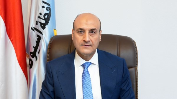 محافظ أسيوط: مستعدون لشم النسيم وتشديد إجراءات السلامة بالعبارات النهرية محافظ أسيوط: مستعدون لشم النسيم وتشديد إجراءات السلامة بالعبارات النهرية