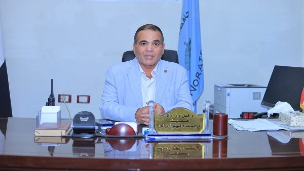 رصف 4 طرق جديدة بطول 5 كم في إسنا بالأقصر رصف 4 طرق جديدة بطول 5 كم في إسنا بالأقصر