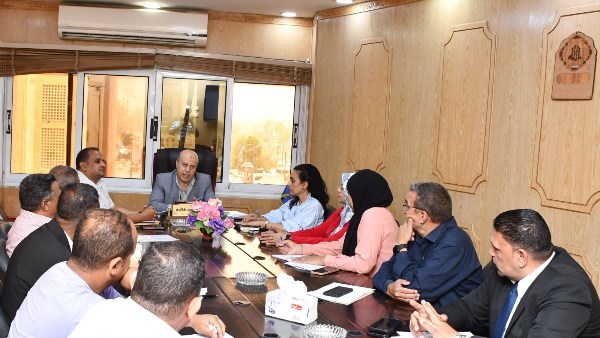 دليل تعريفي للأشجار والنباتات.. أسوان تطلق قاعدة بيانات رقمية للأشجار ضمن «100 مليون شجرة»