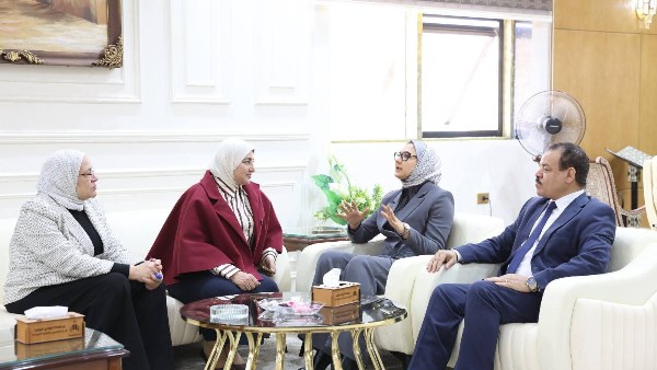 موجز اخبار الوادى الجديد: المحافظ تلتقي رئيس الجامعة ووفدا برلمانيًا وأكاديميًا مشتركًا وتبحث التعاون مع “البحوث الفلكية و الجيوفيزيقية