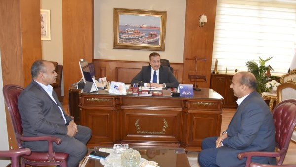 محافظ بورسعيد يناقش خطط تطوير وتطهير الترع والمصارف ورفع كفاءة شبكات الري محافظ بورسعيد يناقش خطط تطوير وتطهير الترع والمصارف ورفع كفاءة شبكات الري