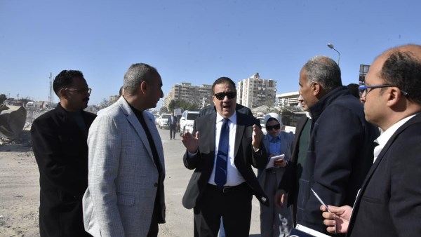 محافظ بورسعيد يوجه بسرعة الانتهاء من تسوية أرض “موقف مصر القديم”|شاهد