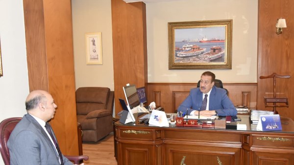 محافظ بورسعيد: لا تهاون مع معاناة المواطنين في التأمينات