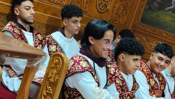 نور وبراءة .. الشمامسة الأطفال يخطفون القلوب بكنيسة أنبا بيشوي بورسعيد نور وبراءة .. الشمامسة الأطفال يخطفون القلوب بكنيسة أنبا بيشوي بورسعيد