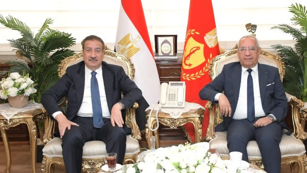 محافظ بورسعيد: نتعاون مع هيئة قناة السويس في تنفيذ المشروعات التنموية والخدمية