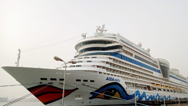 وصول السفينة AIDA STELLA وعلى متنها 2715 سائح من جنسيات مختلفة لميناء غرب بورسعيد السياحي