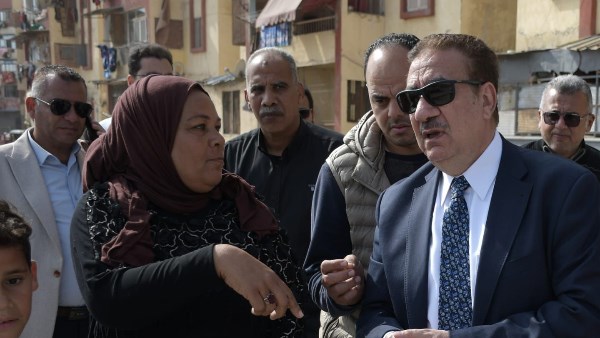 محافظ بورسعيد يتابع أعمال رفع كفاءة نوازل منطقة الحراسات بحي الضواحي .. صور