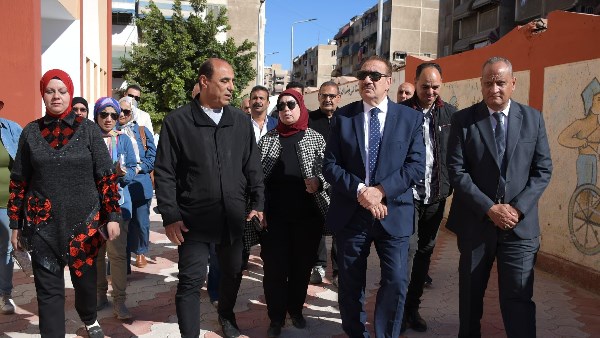 محافظ بورسعيد يتفقد الانتهاء من أعمال تطوير مدرسة “الزهراء” بمنطقة الحزب.. شاهد