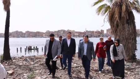 محافظ دمياط يبحث آليات تعظيم الاستفادة من أرض أدفينا بعزبة البرج